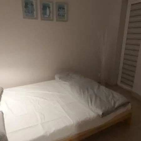 7 Apartment *